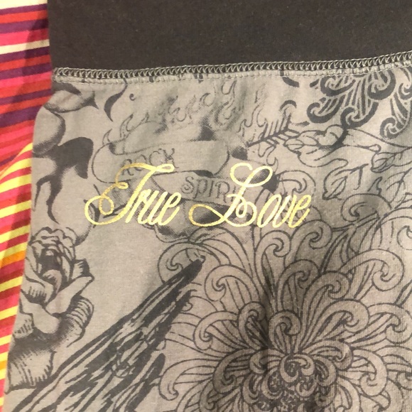 Gray pants with drawings SIZE XS 12$ Recommended for 6-12 years olds. - Picture 3 of 5